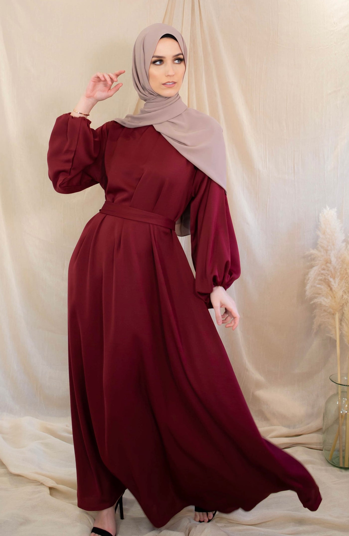 AALIYA COLLECTIONS Maroon Flare Closed Abaya