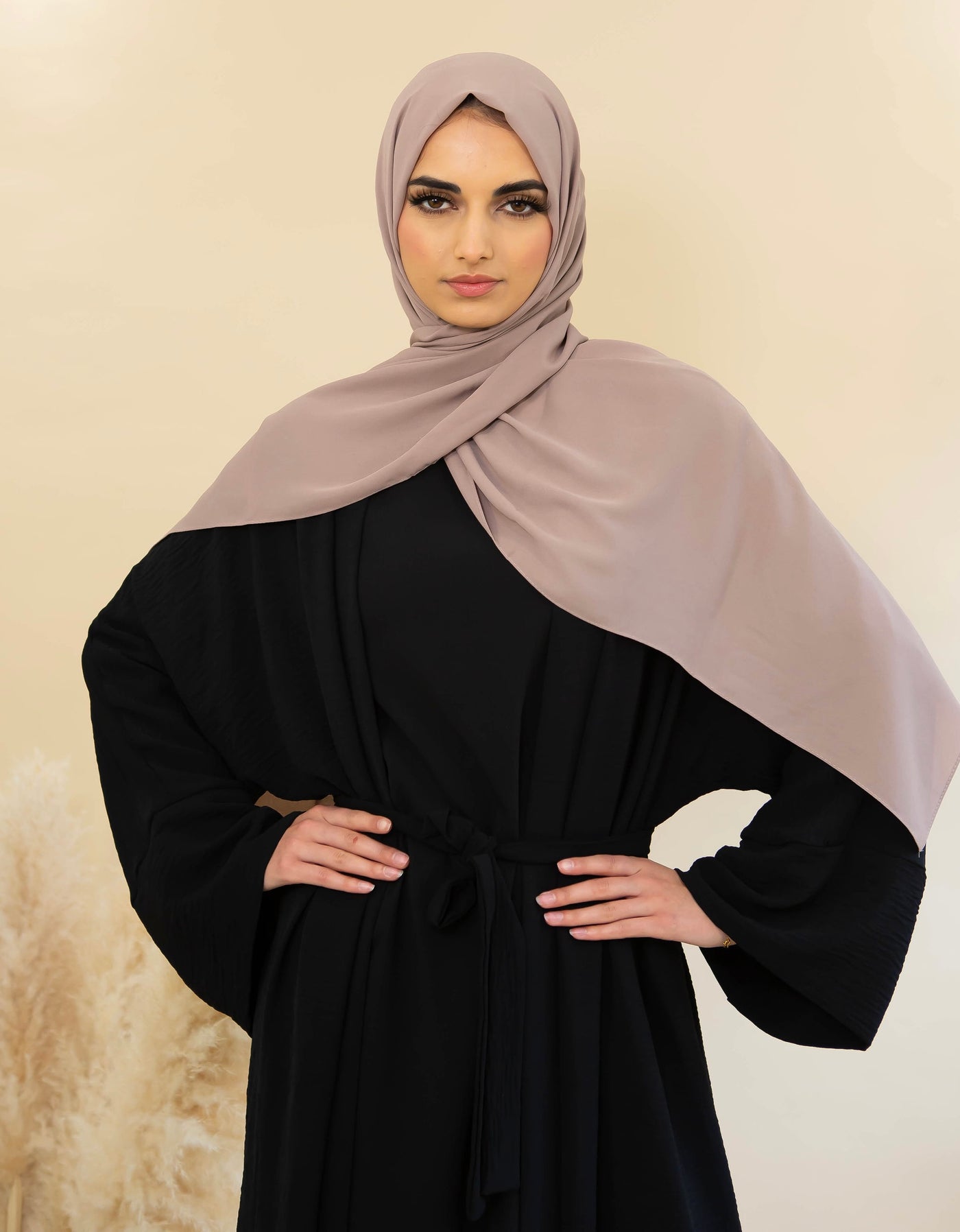 Aaliya Collections Black Slip And Abaya Set