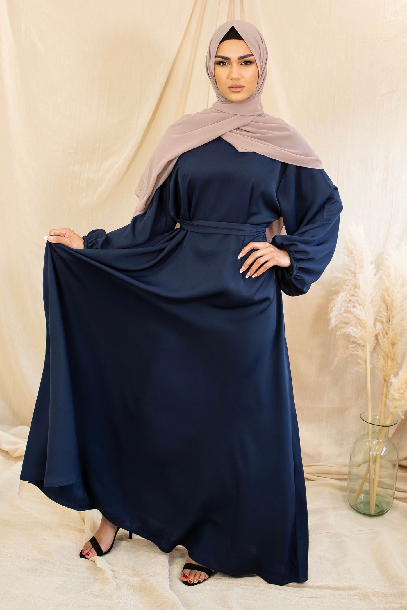 AALIYA COLLECTIONS Navy Flare Closed Abaya