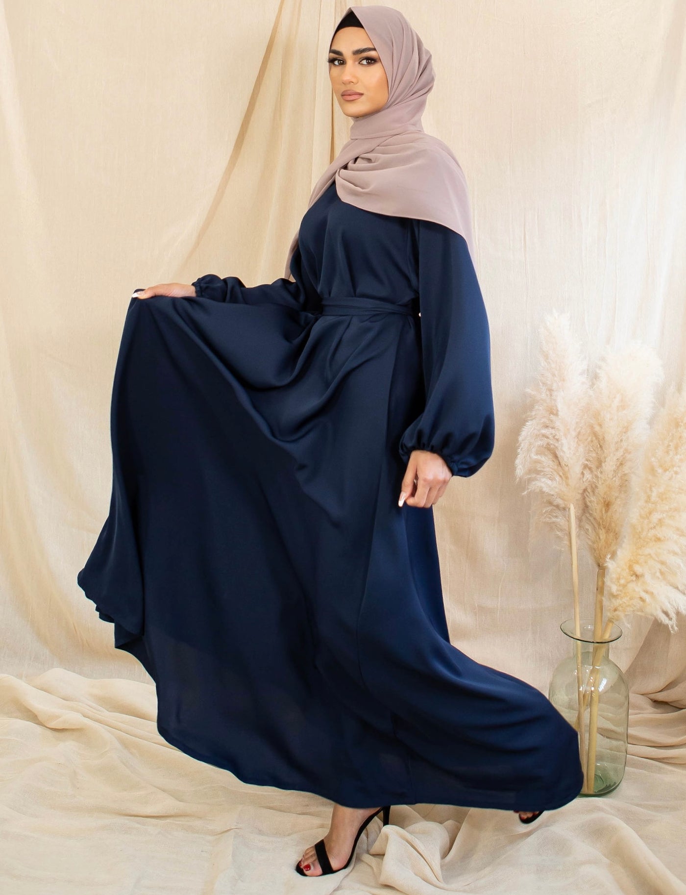 AALIYA COLLECTIONS Navy Flare Closed Abaya