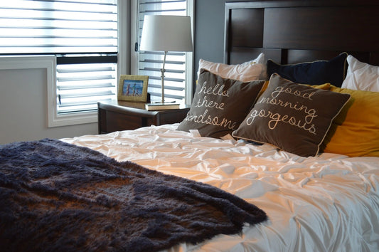 What Should You Know About King Pillows On Queen Bed