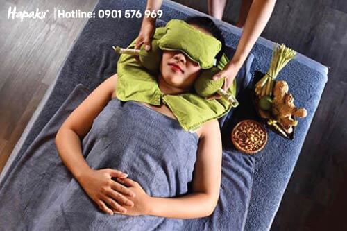 goi-chuom-thao-moc-hapaku-spa-massage-uop-huong