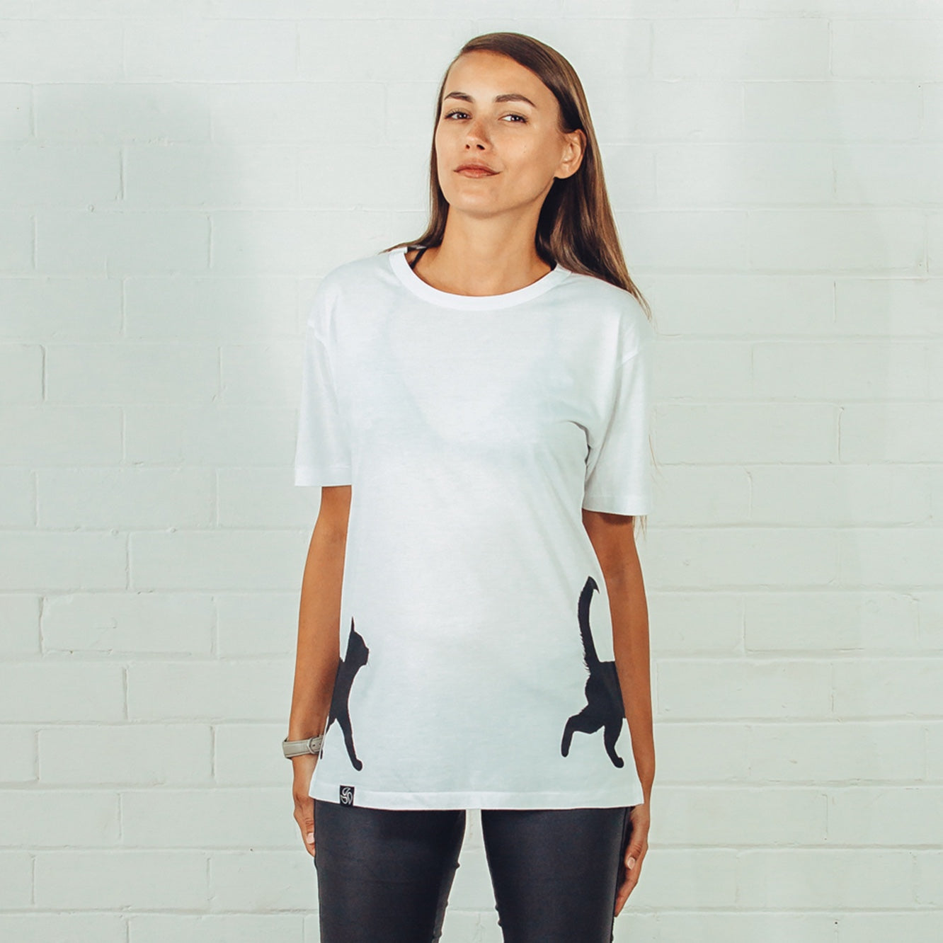 Lucky Cat T-Shirt by Tomoto on OOSTOR.com