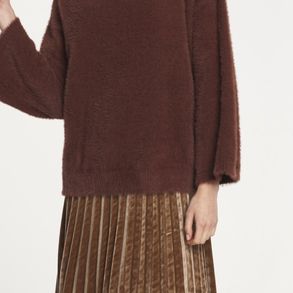 High Neck Fluffy Jumper with Wide Sleeves in Maroon