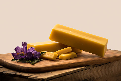Beeswax as a healthy supplement to a non-toxic way of living