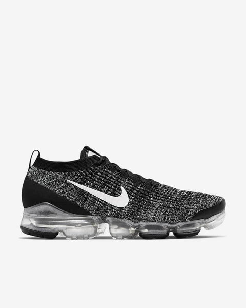 black and silver vapormax