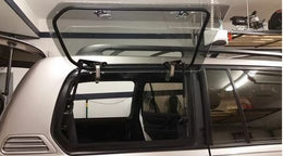 TOYOTA LANDCRUISER 100/105 SERIES & LEXUS LX470 - Emu Wing Window Vehicle Access - Auto Safety Glass