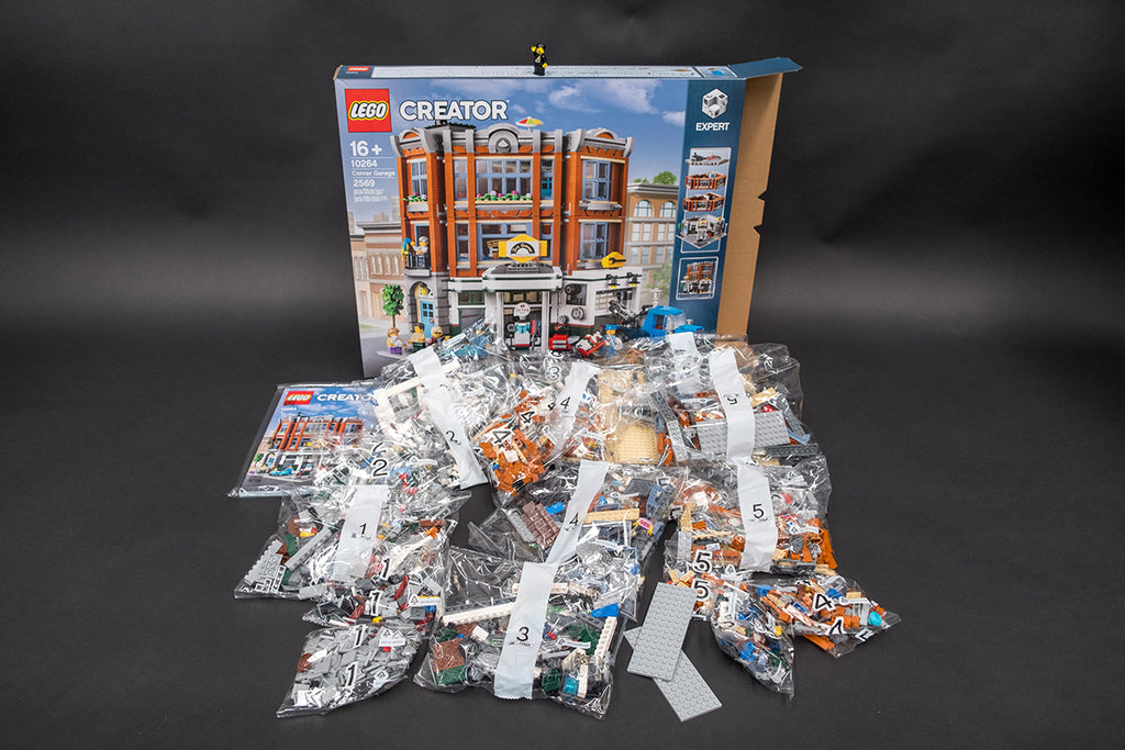 Contents of LEGO Corner Garage 10264 Modular Building Series Set