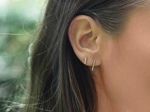 Double piercing earrings,Double earrings,double earring piercings,double earring studs,double earring ideas,double piercing and cartilage,2 ear piercings
