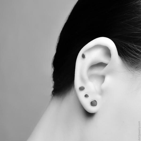 Double piercing earrings,Double earrings,double earring piercings,double earring studs,double earring ideas,double piercing and cartilage,2 ear piercings