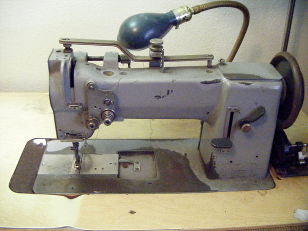Adler 067 Industrial sewing machine