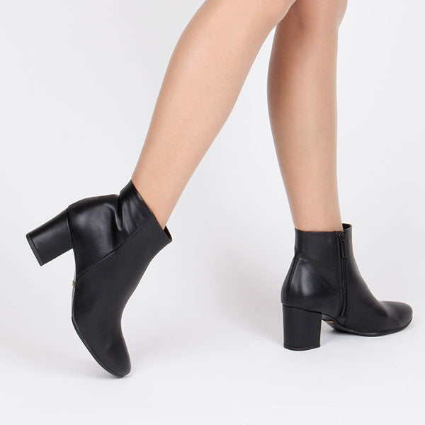 Petite Ladies Classic Mid Heel Black Leather Ankle Boots Glam