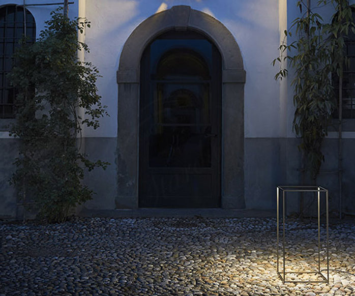 Experience The Wonders Of Symmetry With Flos S Ipnos Outdoor Lamp