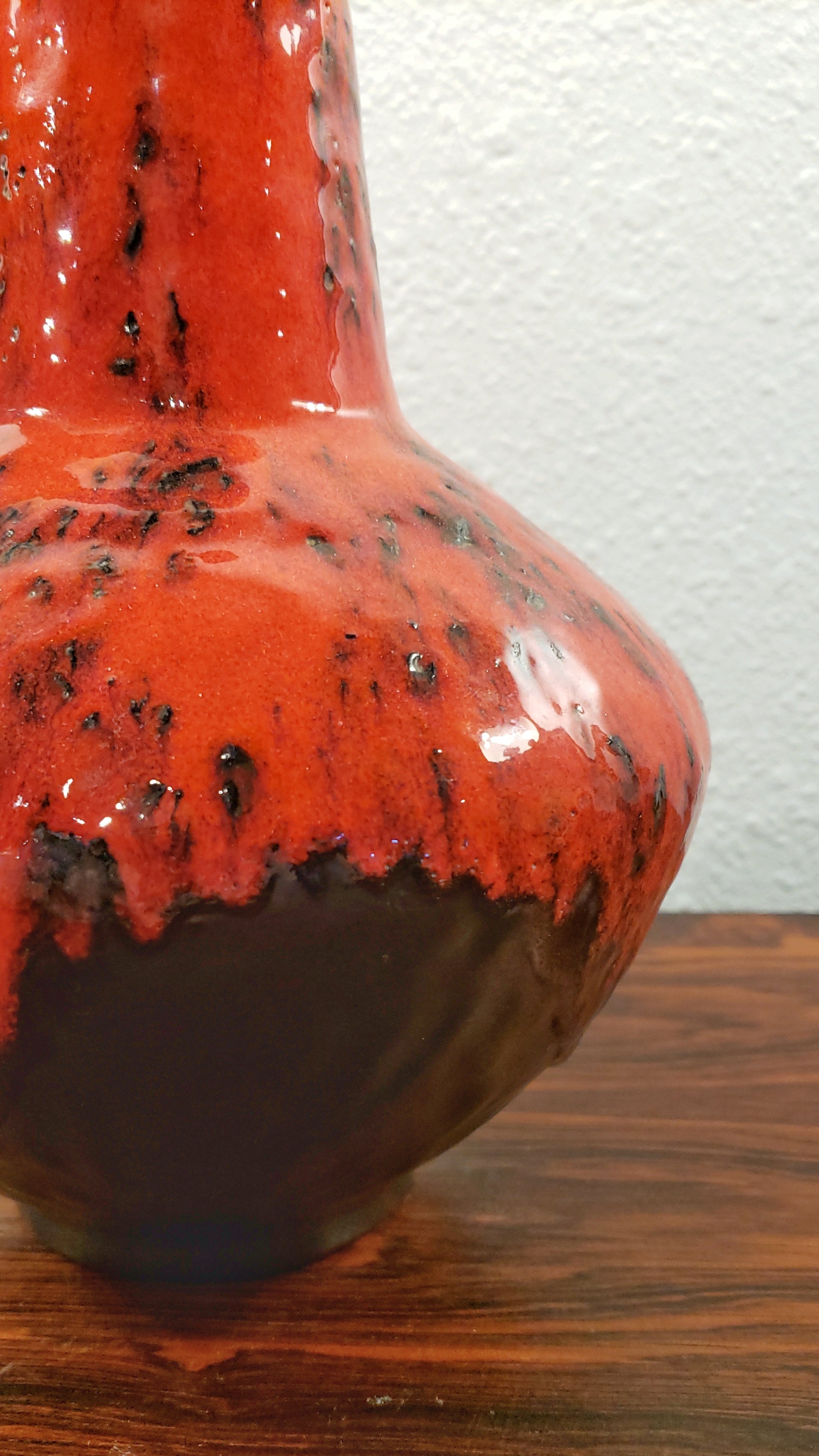 1960s CARSTENS TÖNNIESHOF 'VULKAN' JUG VASE 201