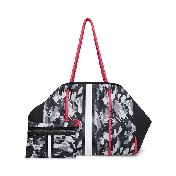 steve madden camo tote bag