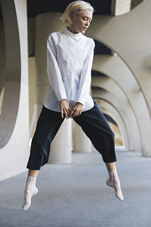 Shooting photo Palais de Tokyo chaussettes transparentes Atelier St Eustache