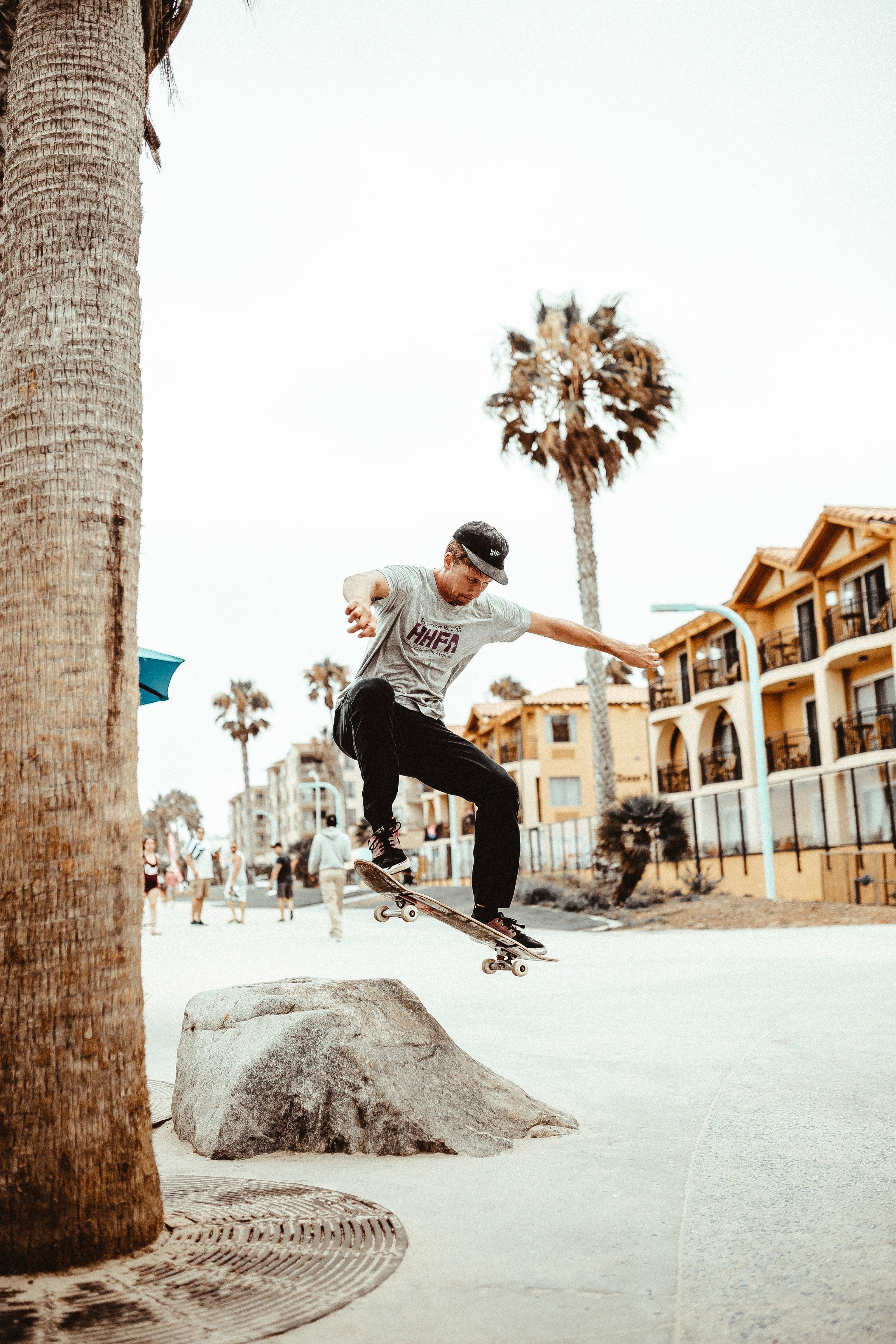 Street Skateboarding Complete Guide]