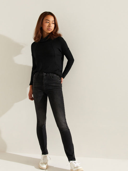 Montauk Ultra Highrise Slim Straight- Faded Black