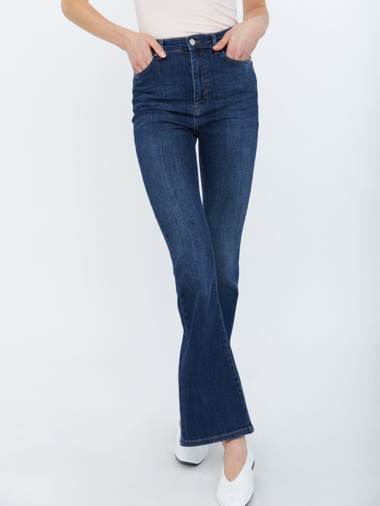 Premium Florence Highrise Flare - Washed Blue