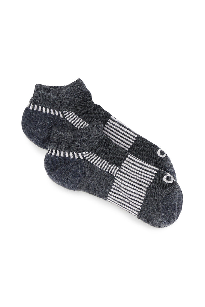 Alo Yoga Women's Explorer Wool-Tech Sock - Dark Heather Grey. 2