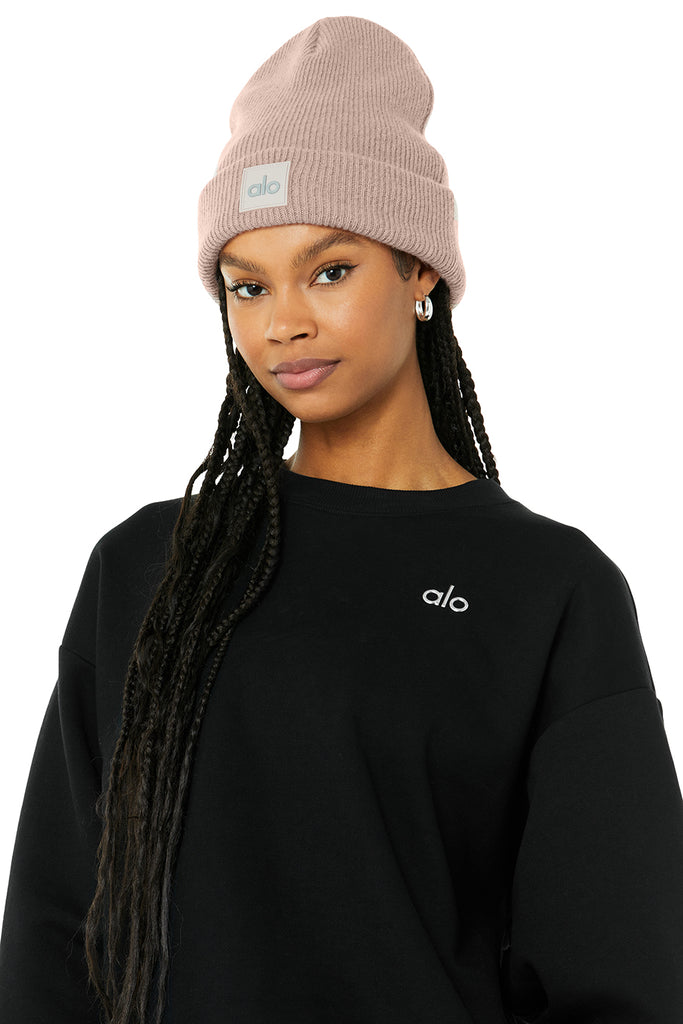 Alo Yoga Everyday Beanie - Dusty Pink. 3