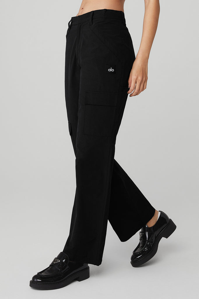 Alo Yoga The Edge Trouser - Black. 3