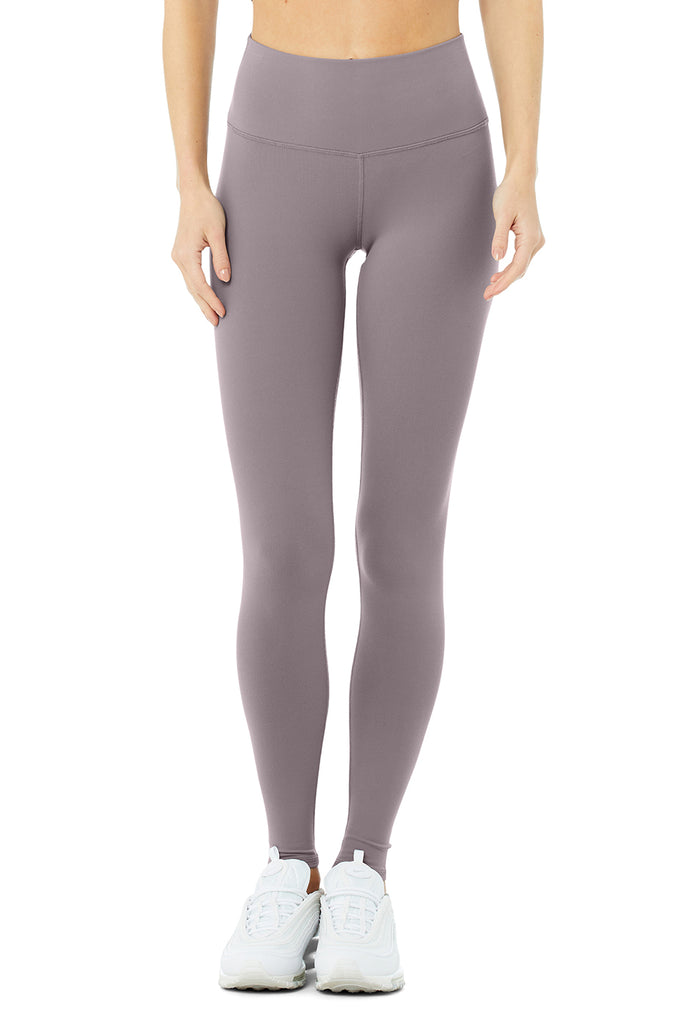 Alo Yoga High-Waist Airbrush Legging - Purple Dusk. 2