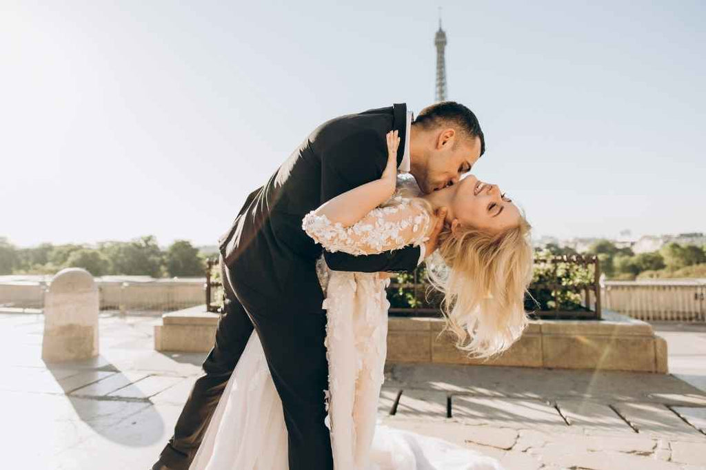 bride and groom in paris