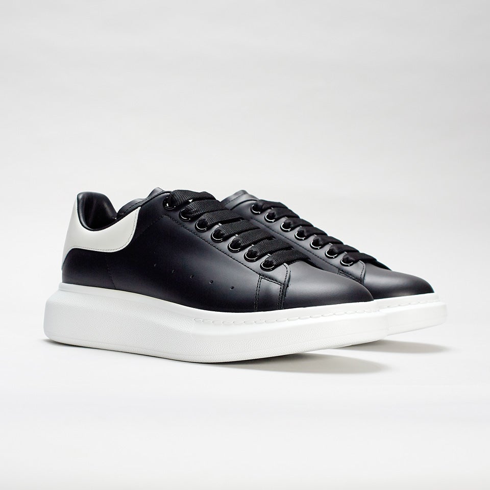 ALEXANDER MCQUEEN RAISED SOLE LOW TOP SNEAKER BLACK/WHITE