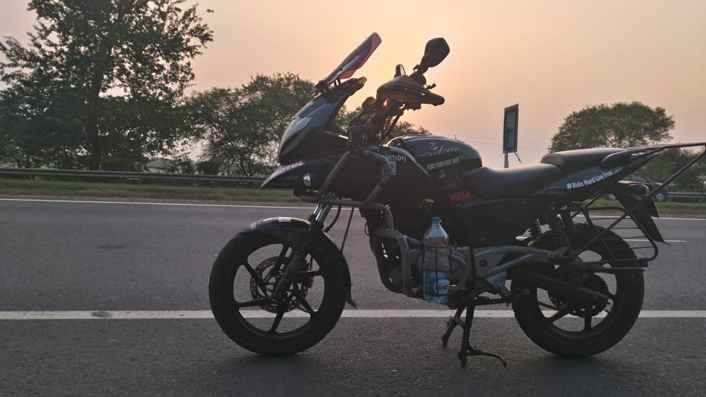 pulsar 220 adventure