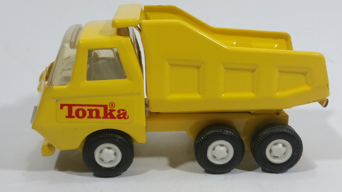 Vintage Tonka Yellow Dump Truck 55010 Pressed Steel Construction Equip