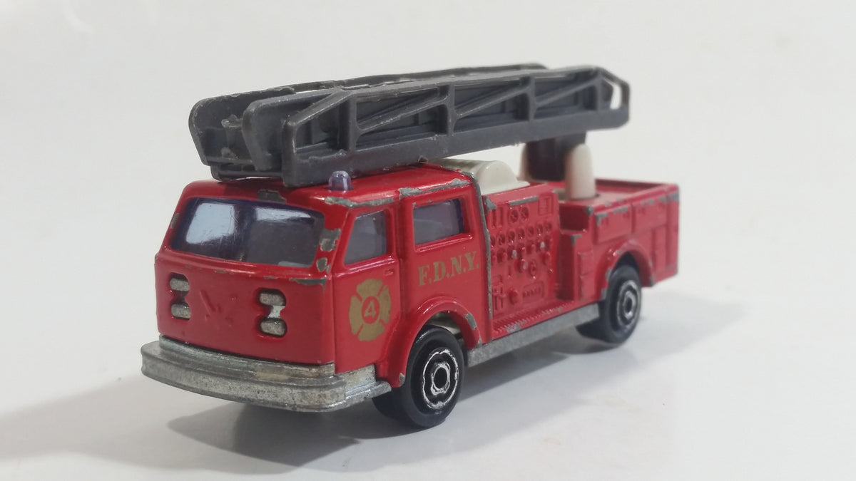 Vintage Majorette Pompier Fdny Fire Ladder Truck No. 207 Red 1 100 Sca 