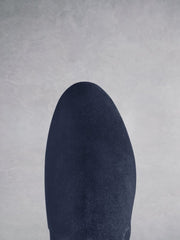 Avocet navy features an elegant and comfortable round toe shape.