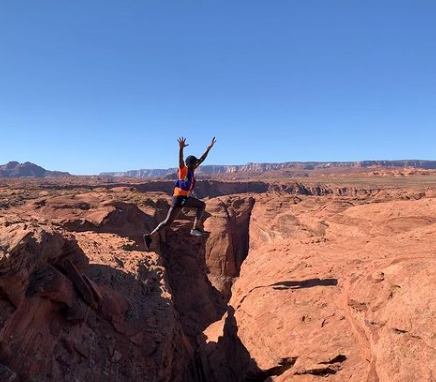 coree jumping on the mountains