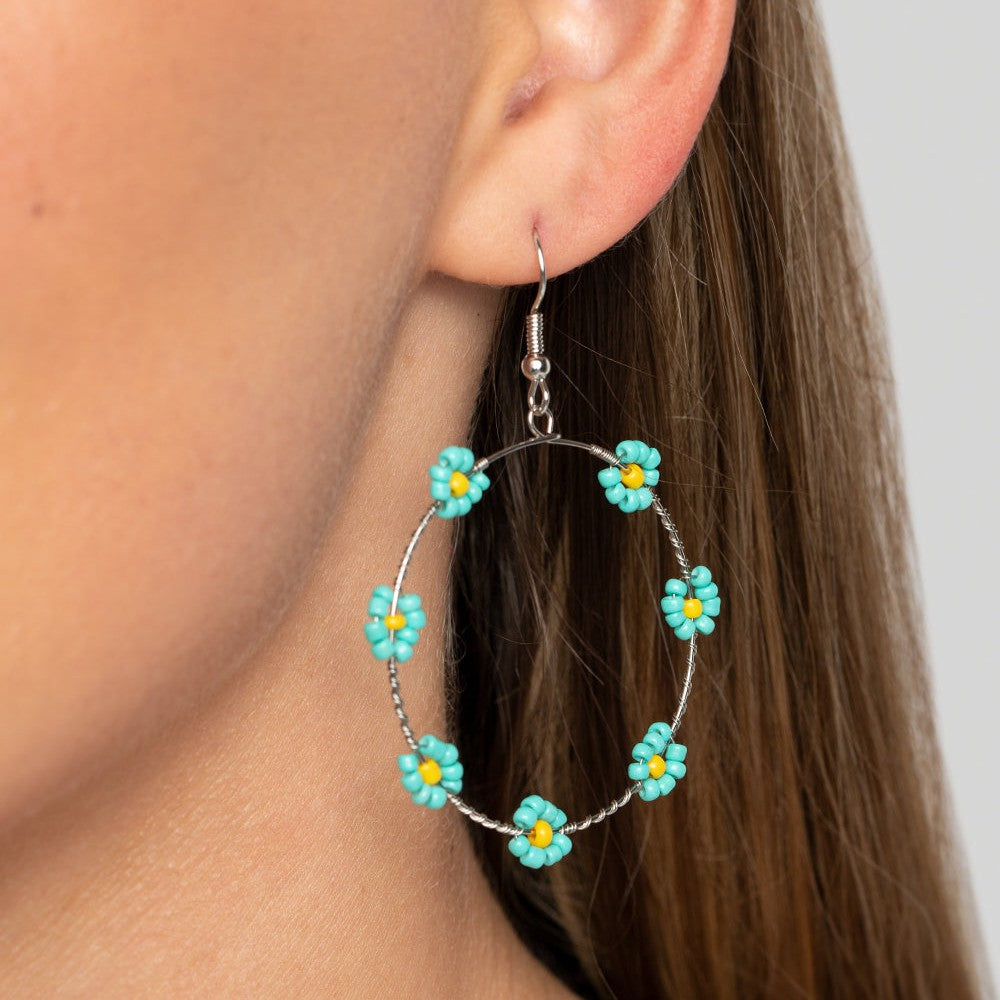 Dainty Daisies - Blue Seed Bead Earrings - rainbowartsreview by Danielle Baker