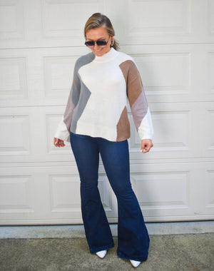 The Lola Colorblock sweater- Lavender mix