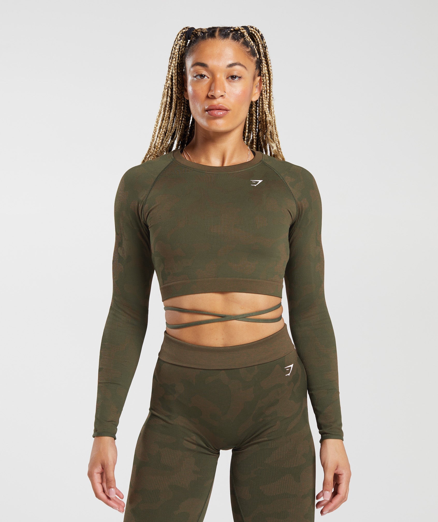 Gymshark Adapt Camo Seamless Ribbed Long Sleeve Crop Top - Winter Olive/Soul Brown