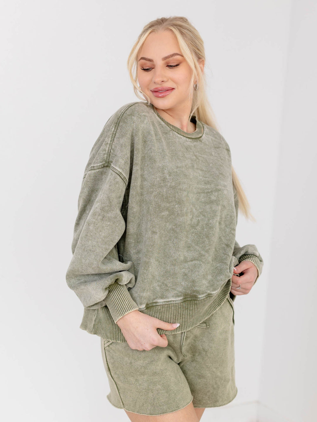 Acid Wash Fleece Oversized PulloverKnit tops