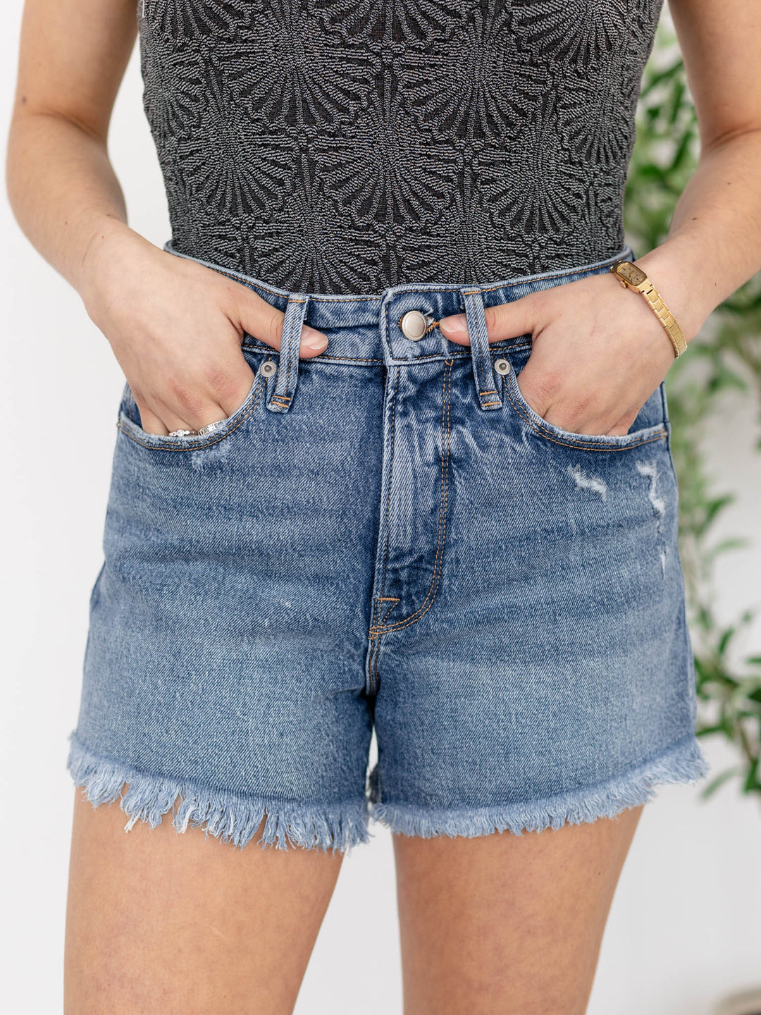 Good American Good 90s Fray Short Yoke DestructDenim Shorts/Skirts