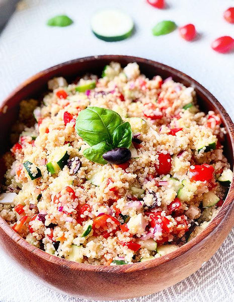 Salade grecque au quinoa avec vinaigrette maison 2