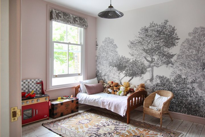 Sian Zeng Hua Trees Mural in Grey by @yokokloedendesign