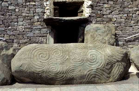 ic: Newgrange entrance stone