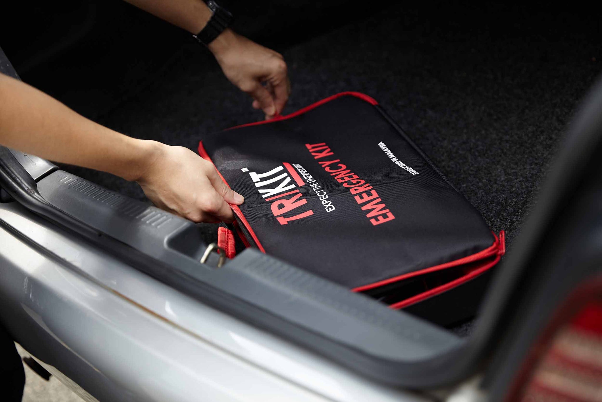 TRIKIT ANTI SLIP CAR KIT BAG