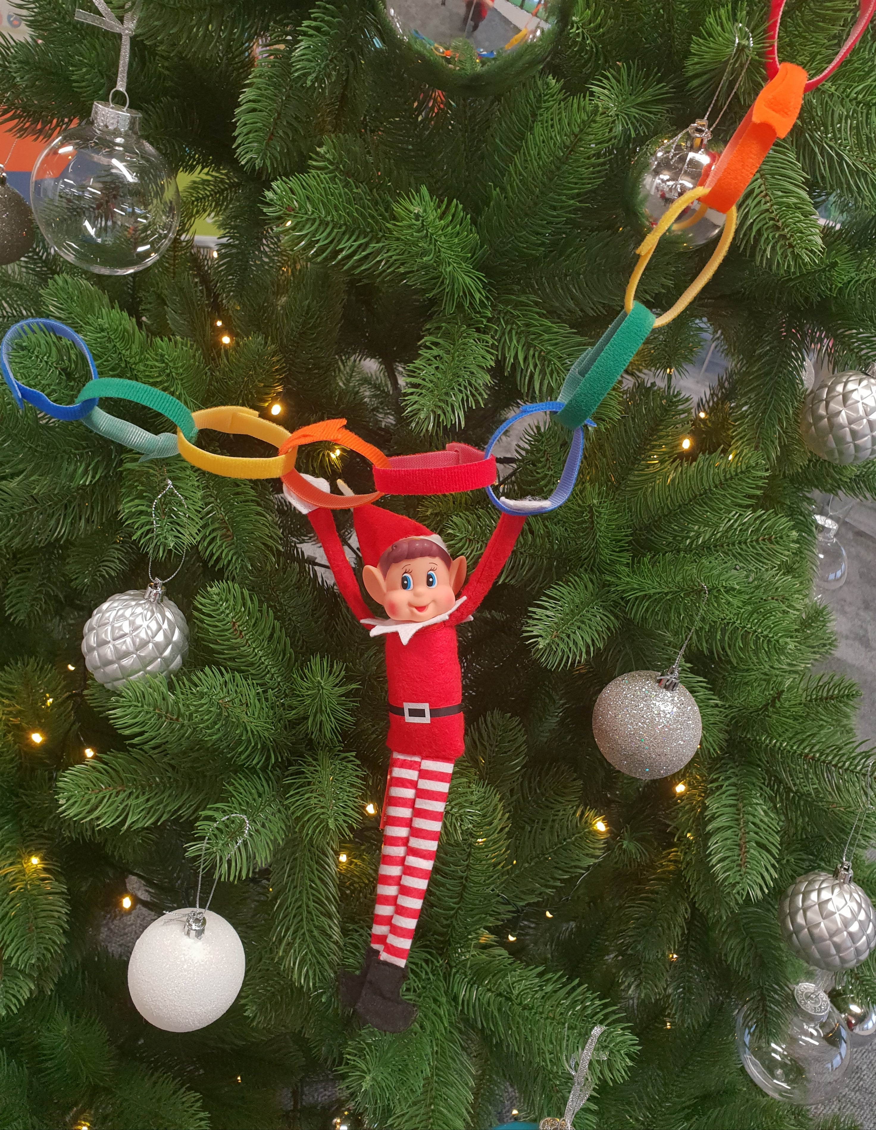 Elf on the Shelf Idea - Paper Chain
