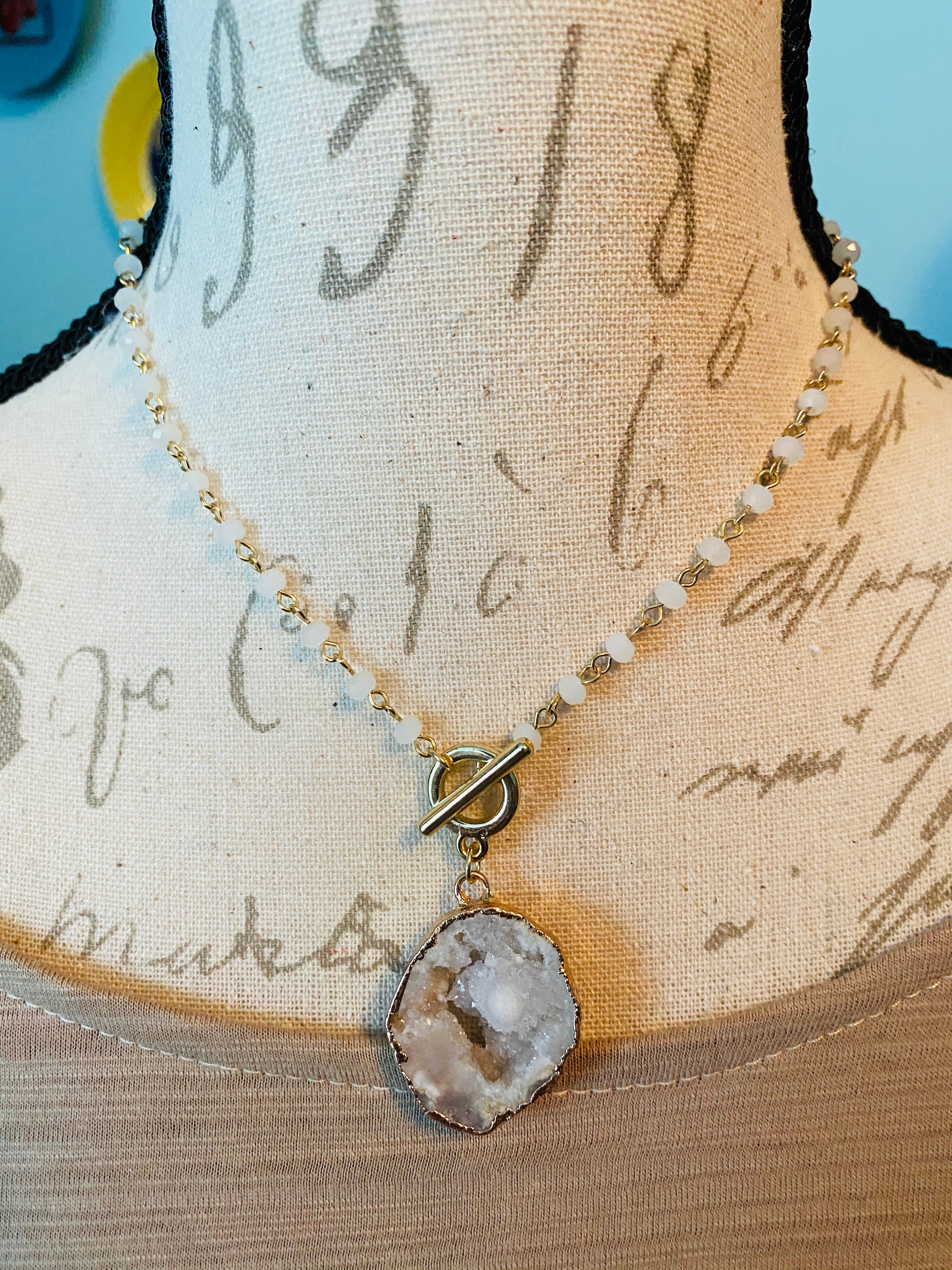 Druzy Stone Natural Toggle Necklace