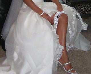 FSU Seminoles wedding garter FunWeddingThings.com Florida State University bridal garters