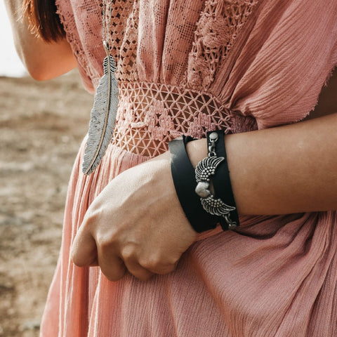 NEVER LOOK BACK LARGE LEATHER CUFF