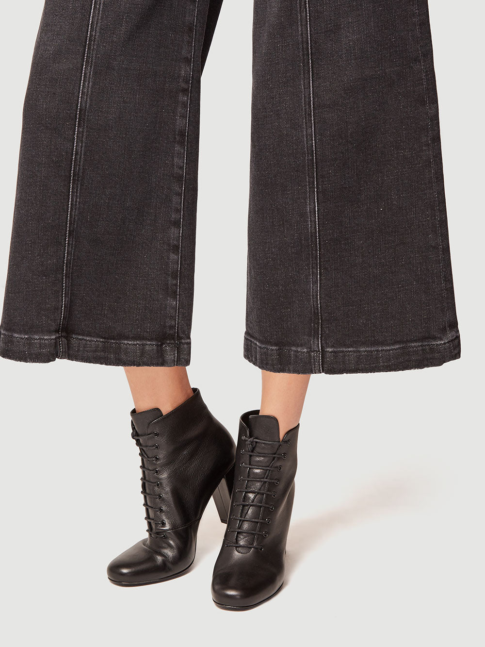 Vintage Crop Felt -- Blackfield