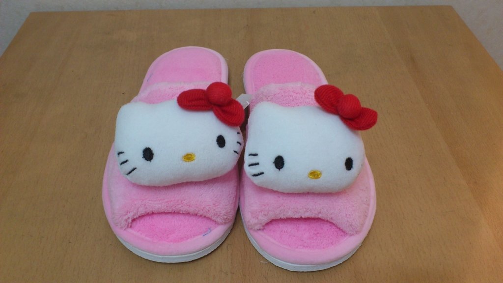 hello kitty slippers womens