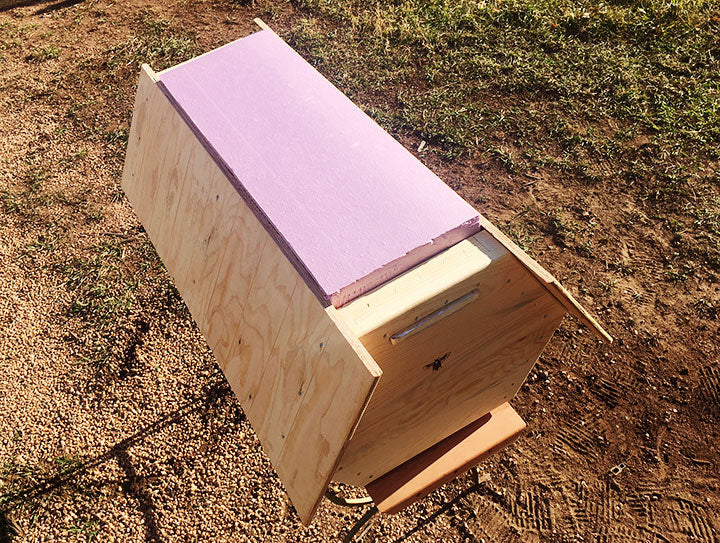The-Cathedral-Hive-insulation-board-top